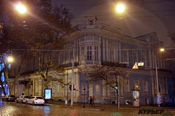 Ночная Одесса после урагана (ФОТО)