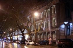 Ночная Одесса после урагана (ФОТО)