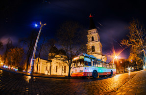Ночной троллейбус в Одессе (ФОТО)