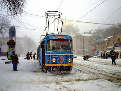 Одесский транспорт 9 лет назад: как город погрузился в снежный коллапс (ФОТО)