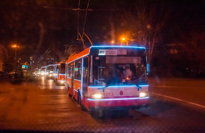 По Одессе проедет парад новогодних троллейбусов (ВИДЕО)