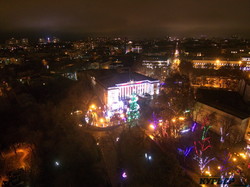 Вечерняя Одесса светится огнями новогодних украшений (ФОТО, ВИДЕО)