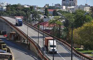 В Одесском порту закрыли движение около «красных пакгаузов»