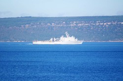 Ротация в Черном море: проводили разведчик ВМС Великобритании, встречаем американский десантный корабль