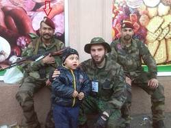 Боевики с Донбасса в рядах "Желтых жилетов" на улицах Парижа
