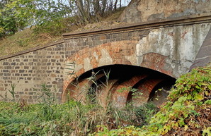Одесские тайны: старинный тоннель под железной дорогой (ФОТО, ВИДЕО)