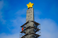 В Одессе начали ремонтировать обелиск в честь освобождения города (ФОТО)