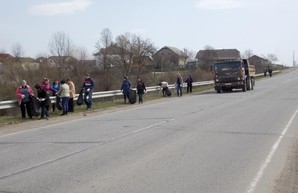 Одесским дорожникам не хватает средств на уборку обочин автодорог