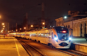 В последний день марта изменится график движения скоростного поезда Одесса – Киев