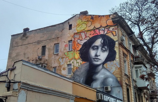 В Одессе появился гигантский портрет Веры Холодной (ФОТО) | Одеський Кур'єр