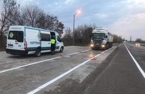 На въезде в Николаев со стороны Одессы ввели обязательное взвешивание грузовиков
