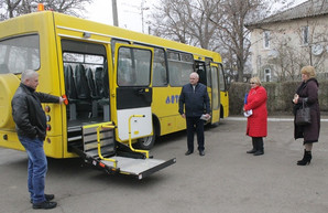 В Арцизском районе появился школьный автобус, приспособленный для перевозки детей-инвалидов