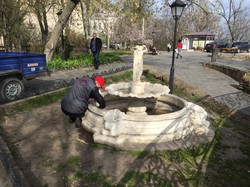 Начался ремонт "Уголка старой Одессы" (ФОТО)