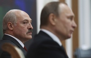 Лукашенко начал опасную игру с Кремлем