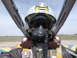 В ВС ВСУ начались испытания французских шлемов MSA Gallet - LA100 для пилотов МиГ-29