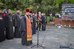 Никогда снова: в Одессе отметили День памяти и примирения (ФОТО)