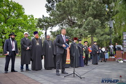 Никогда снова: в Одессе отметили День памяти и примирения (ФОТО)