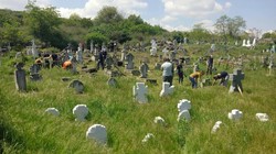 Одесситы провели благоустройство на самом старом казацком кладбище города (ФОТО)