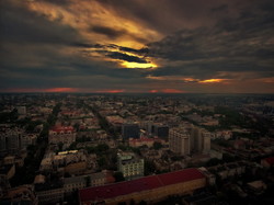 Мрачный закат над Одессой (ФОТО, ВИДЕО)