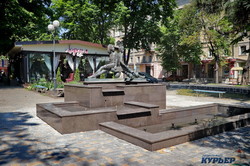В Одессе закончили реставрацию памятника Пете и Гаврику (ФОТО)