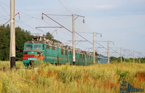 На Одесской железной дороге реконструируют контактную сеть на перегоне Фундуклеевка – Цибулево