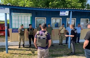 В Одесской области чиновники таможни и погранслужбы попались на взятке