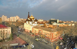 В Одессе будут реставрировать старый дом напротив вокзала