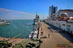 Международная эскадра в порту Одессы готовится отмечать День ВМС Украины (ФОТО)