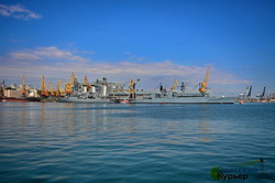 День флота в Одессе: корабли, моряки, самолеты и президент (ФОТО)