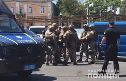 В Одессе террорист захватил заложниц и потребовал вертолет с миллионом долларов: его задержали (ФОТО, ВИДЕО)