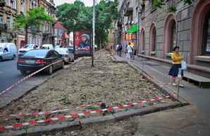 Скандальную парковку в Одессе на Канатной, скорее всего, снесут (ФОТО)
