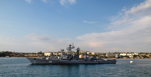 Российский боевой корабль пытался помешать учениям "Си-Бриз"