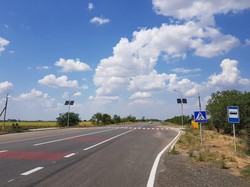 На дорогах Одесской области монтируют системы автономного освещения