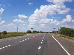 На дорогах Одесской области монтируют системы автономного освещения