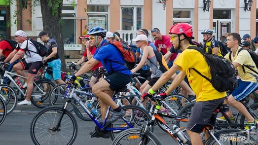 В воскресенье одесские велосипедисты пересядут на каяки