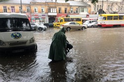 Наводнение в Одессе после сильного ливня (ФОТО)