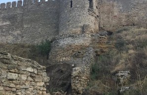 Средневековая крепость в Белгороде-Днестровском пострадала от ливней начала августа (ФОТО)