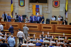 Сессия Одесского облсовета заблокирована по призыву вице-губернатора (ФОТО)