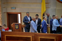Сессия Одесского облсовета заблокирована по призыву вице-губернатора (ФОТО)