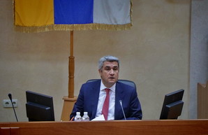 Урбанский уже не председатель Одесского облсовета, вместо него выбирают Паращенко
