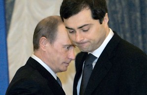 Загнанного Суркова ожидает “контрольный” в Абхазии