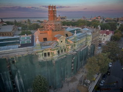 Воссоздание дома Руссова: показываем обновленный фасад памятника архитектуры (ФОТО, ВИДЕО)