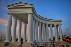 В Одессе открыли обновленную Воронцовскую колоннаду: получилось красиво (ФОТО)