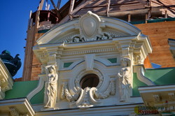 Реставрация дома Руссова: в памятник архитектуры заложили "капсулу времени" (ФОТО)