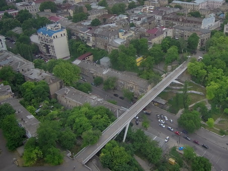 В центре Одессы на Военном спуске будут возводить еще один новострой