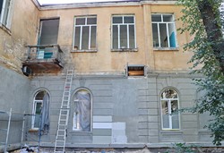 В Одессе ремонтируют "Еврейскую" больницу (ФОТО)