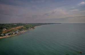 Вода на пляжах Одессы в сентябре чистая