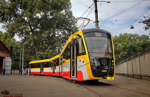 В Одессе заказали сертификацию нового многосекционного трамвая "Одиссей-Макс"