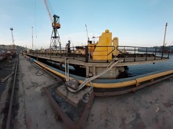 Ильичевский судоремонтный завод ремонтирует понтон с переправы на трассе М-27 Одесса – Черноморск