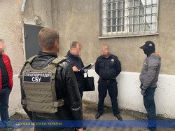 В Одесской области задержали при взятке начальников полиции и погранслужбы